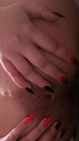 Bathroom Video [SD / 296 MB] Scatshop.com