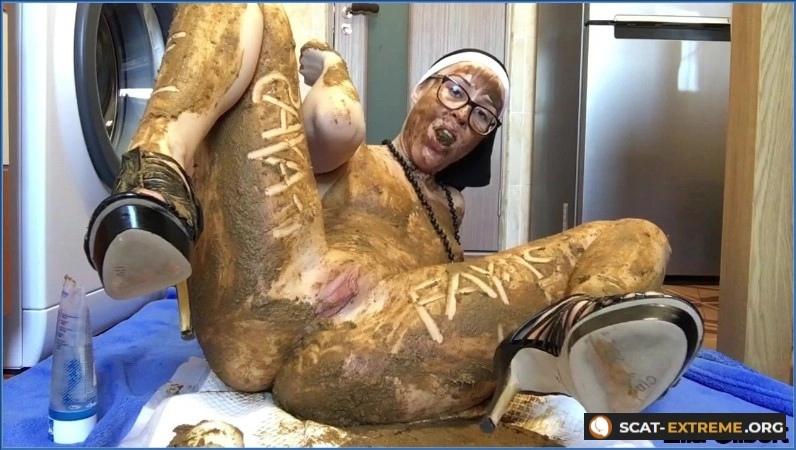 Ella Gilbert - Full of Shit Nun [HD 720p / 1.46 GB]