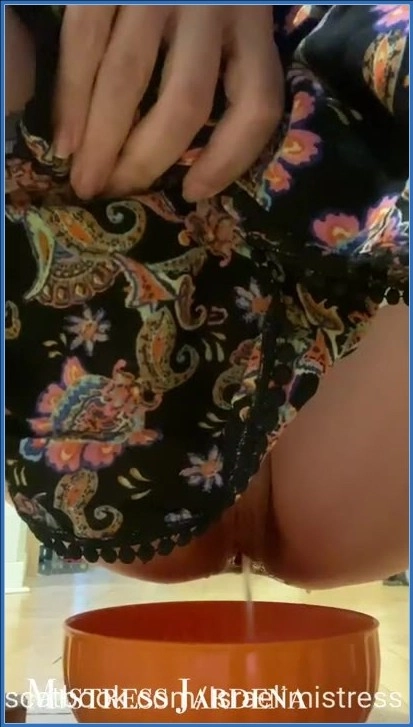 Mistress Jardena - Surprise for football fan [SiteRip / 6.45 MB]