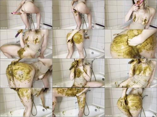 Extreme Violette - Feeding Myself 720p [HD 720p / 210.19 MB]
