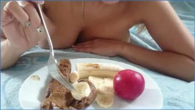 Extreme Smearing - Brown Wife I Eat a Banana Shit