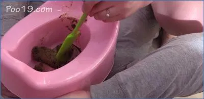 MilanaSmelly Delves into Extreme Coprophilia with Piss Drinking and Scat
