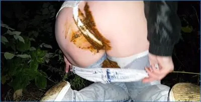Anna Coprofield's Extreme Nighttime Jeans Shitting and Peeing clip