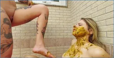 Scat Princess drops a Filthy Scat Show with Facesitting in Extreme German Release