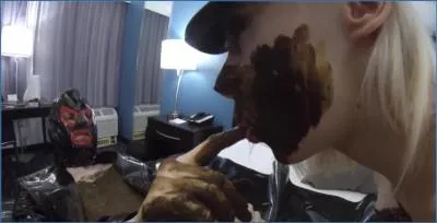 Jessica Stinky's Extreme Scat porn in a Hotel Room