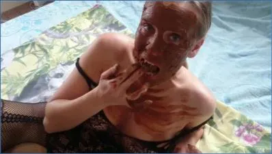 Brown Wife Smears Fresh Shit and Takes a Piss - Extreme Scat Video