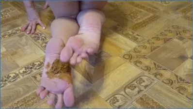 Brown Wife Shits and Pisses While Smearing Fresh Feces - Scat/Copro