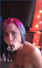 LilbuttLex Fists Her Way Through Brutal Anal Toy Play and Kaviar
