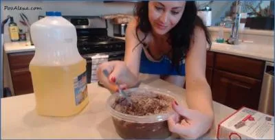 Alexa Shits and Smears an Inch-Turd in Extreme Pissing and Poop Play