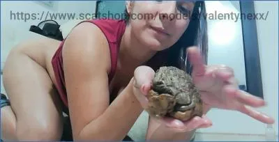 Valeria Gz Masturbates with Toys, Squats for Diarrhea in Extreme