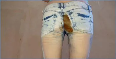 Anna Coprofield Shatters Limits in Extreme Solo Shitting and Smearing