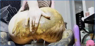KnkyKttn97 Smears Fresh Kaviar with Her Feet in an Anal Feast - Scat