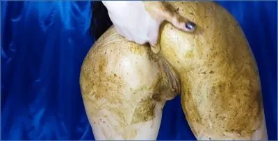 Anna Coprofield Shits Brutally in White Jeans, Farting