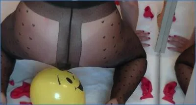 Maria Devot Puts On a Kinky Show with Condom-free Shitting