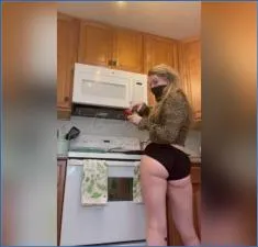Sophia Sprinkle Goes All Out in Desperate Kitchen Panty Poop