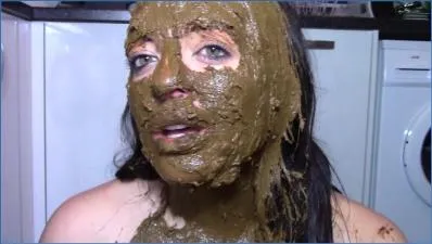 evamarie88 Stars in Hardcore Extreme Face Smear and Cum Scat Fetish