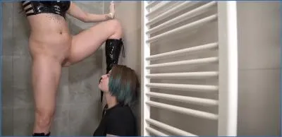 Miss Medea Mortelle in Hardcore Femdom Coprophilia with Slave Girl