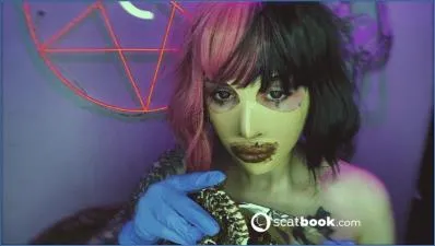 Sweet Betty Parlour Explores Extreme Scat Fetish in dirty Fisting video