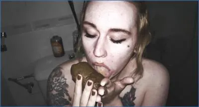 Sweet Betty Parlour in Underground Scat and Filthy Smearing mess