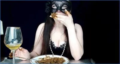 Kaviar Video Eats and Swallows 3 Loads of Shit
